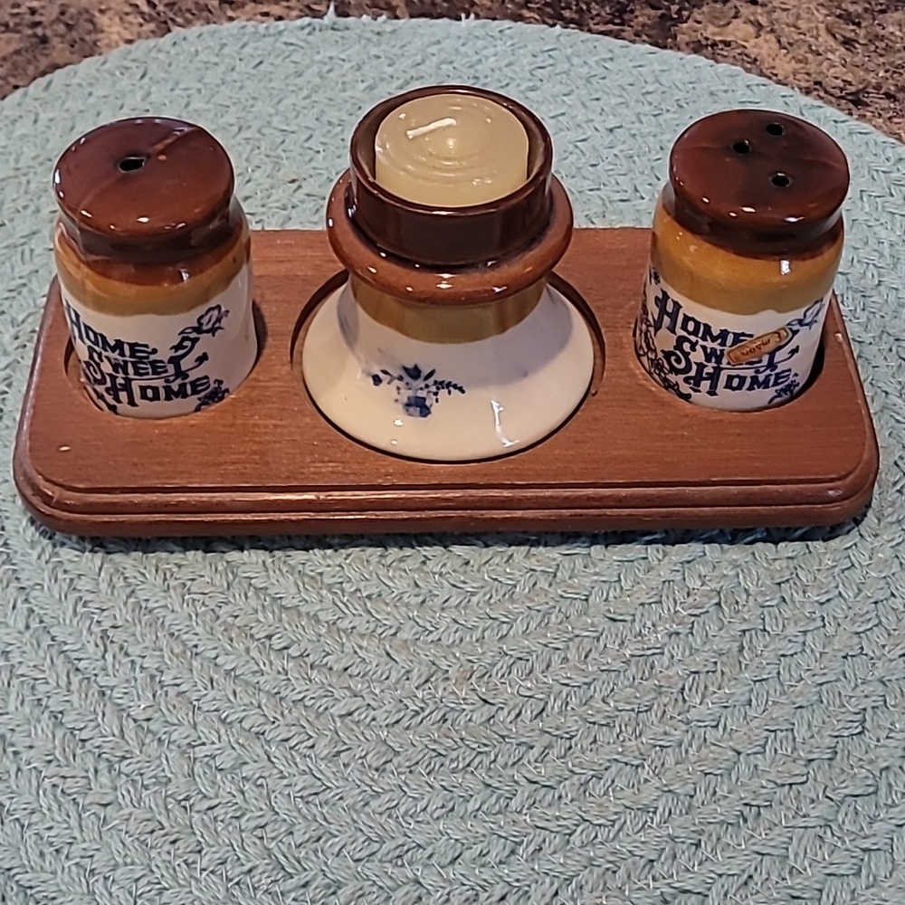 Home sweet home salt and pepper set